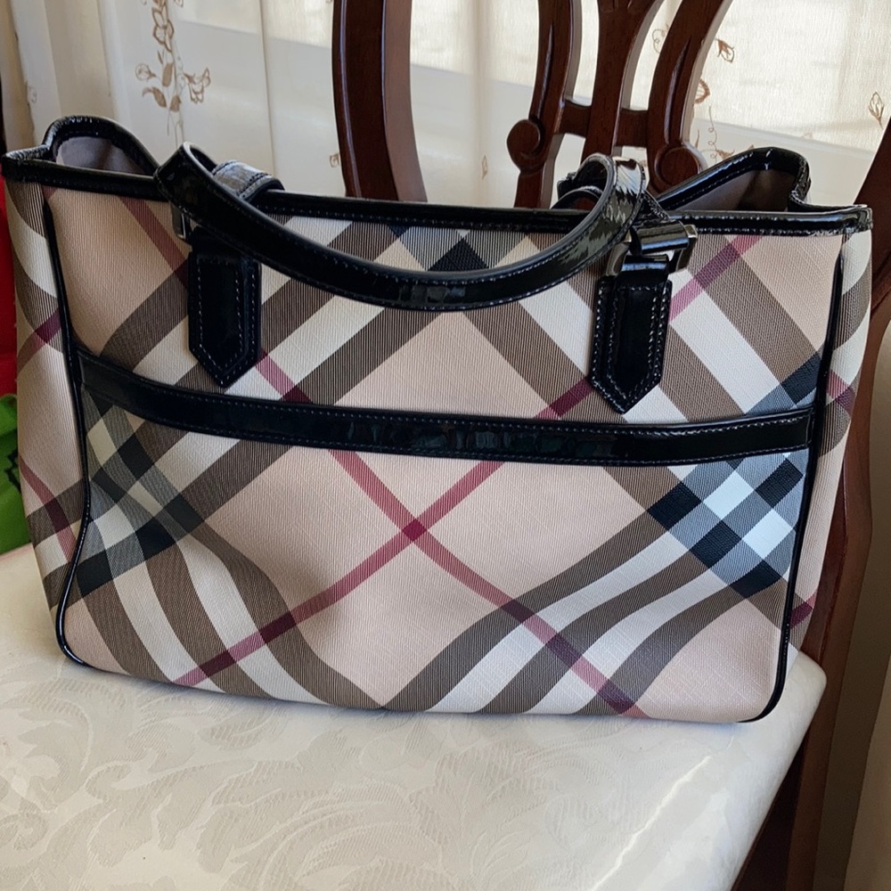 Burberry plaid tote